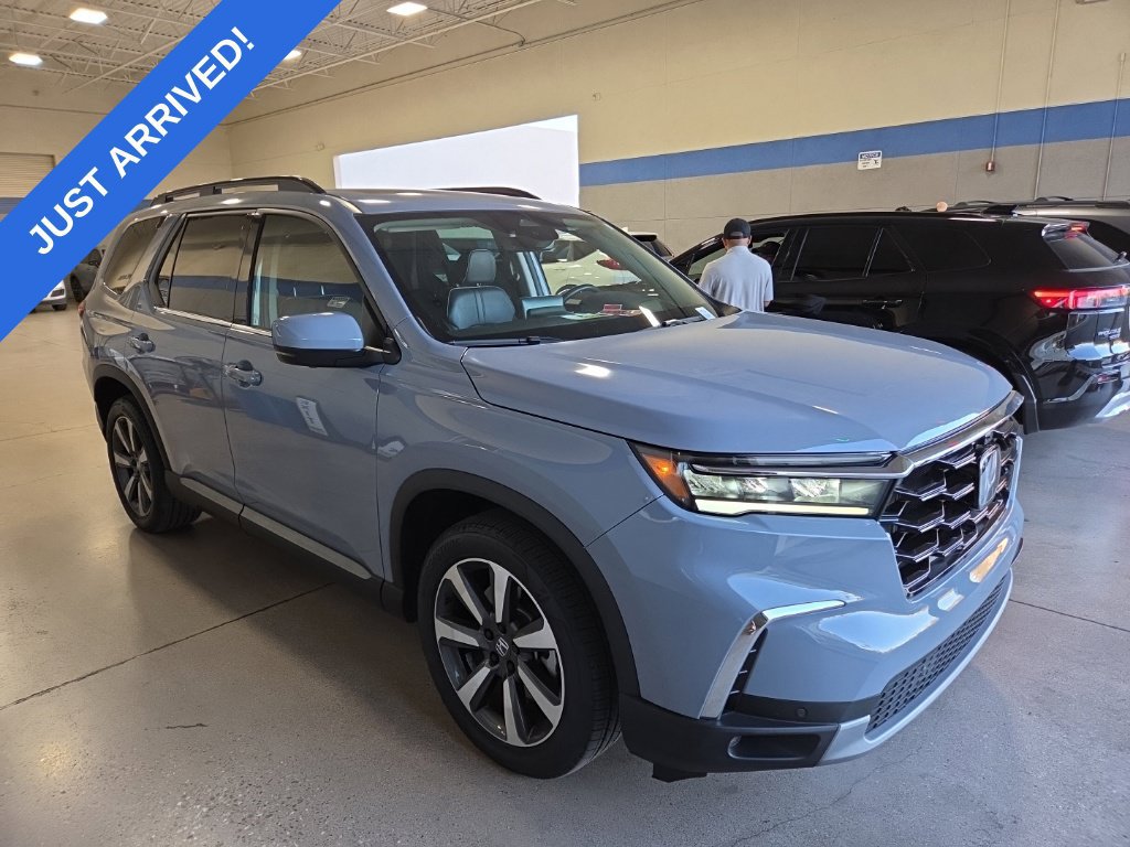 Certified 2025 Honda Pilot Elite image 2
