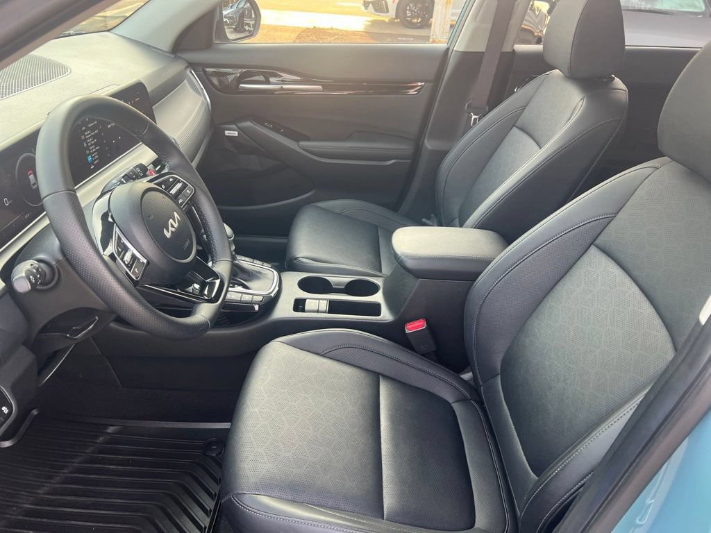 Certified 2024 Kia Seltos SX w/ SX Sunroof Package AWD/4WD image 4