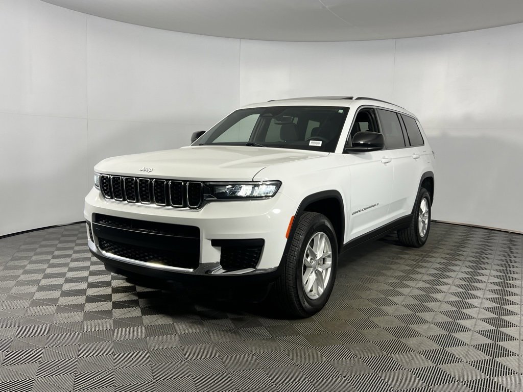 Certified 2024 Jeep Grand Cherokee L Laredo w/ Luxury Tech Group I image 3
