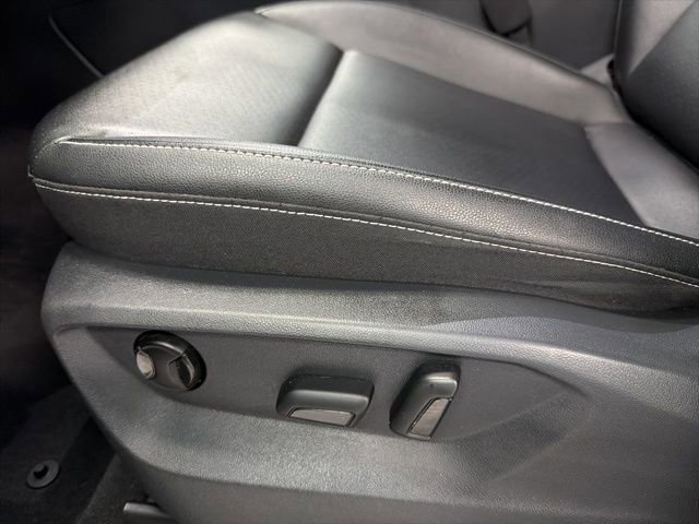 Used 2020 Volkswagen Atlas Cross Sport SE w/ Panoramic Sunroof Package AWD/4WD image 15