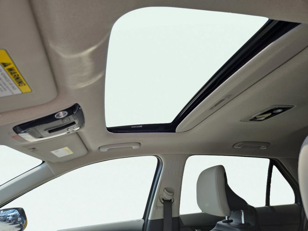 New 2025 Kia Niro EX Touring image 19