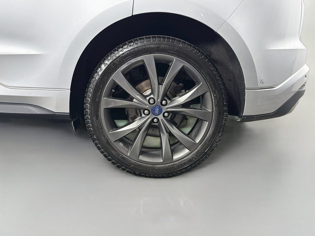 Used 2018 Ford Edge Sport w/ Equipment Group 401A AWD/4WD image 32