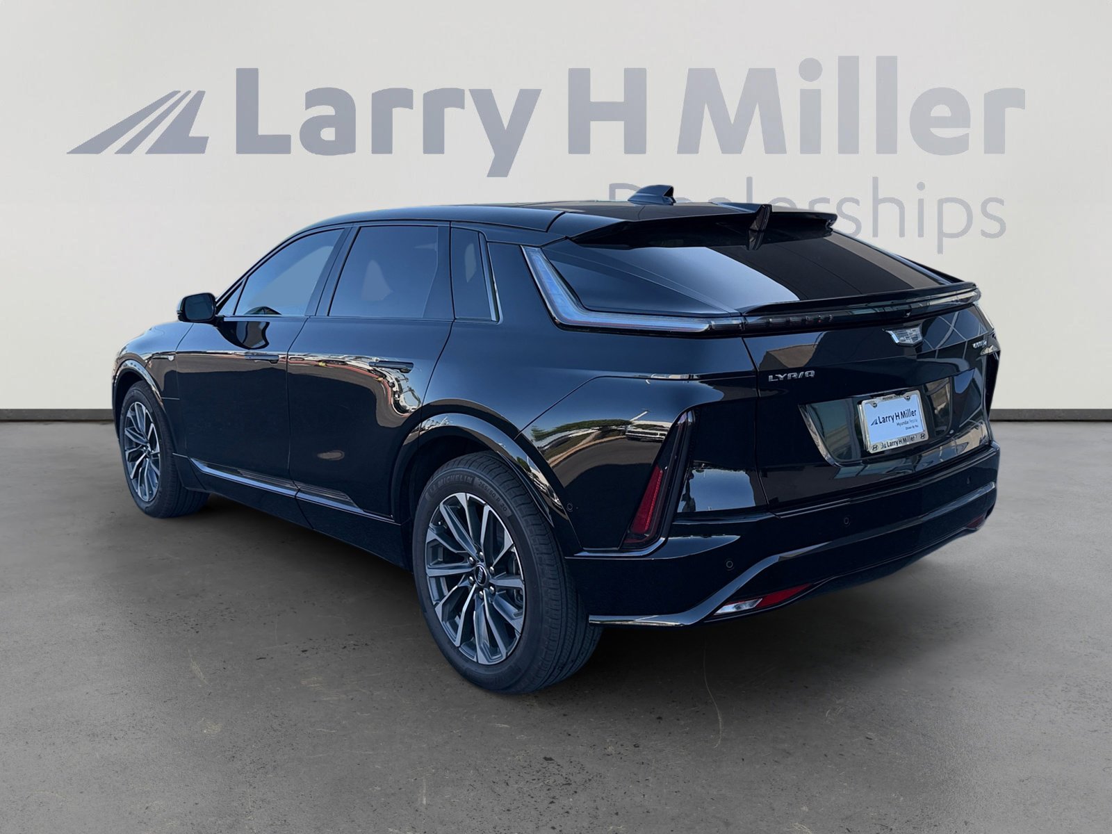 Used 2026 Cadillac Lyriq Premium Sport AWD/4WD image 3