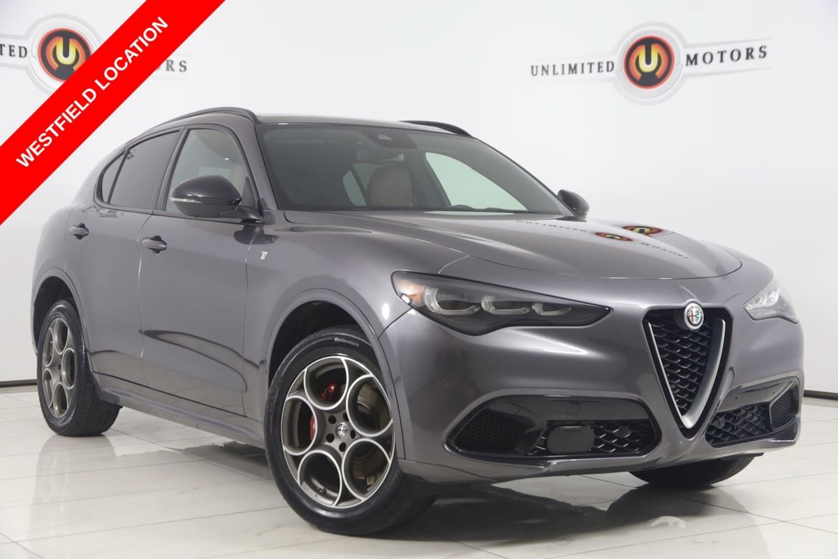 Used 2024 Alfa Romeo Stelvio Ti AWD/4WD video 1