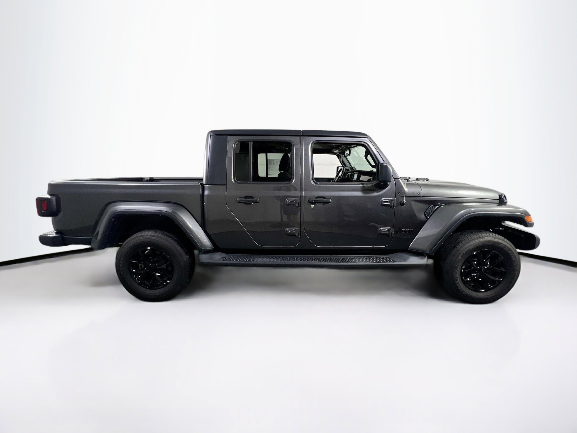 Used 2022 Jeep Gladiator Sport image 4