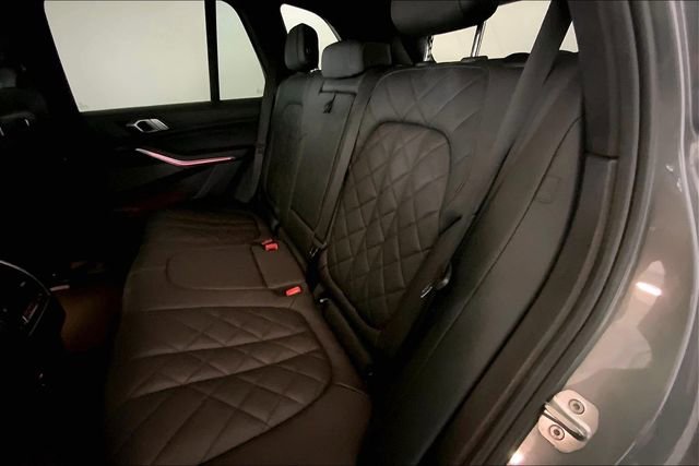 Used 2024 BMW X5 xDrive40i AWD/4WD image 12