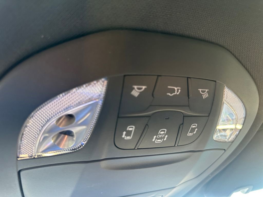 New 2026 Chrysler Voyager LX FWD image 21