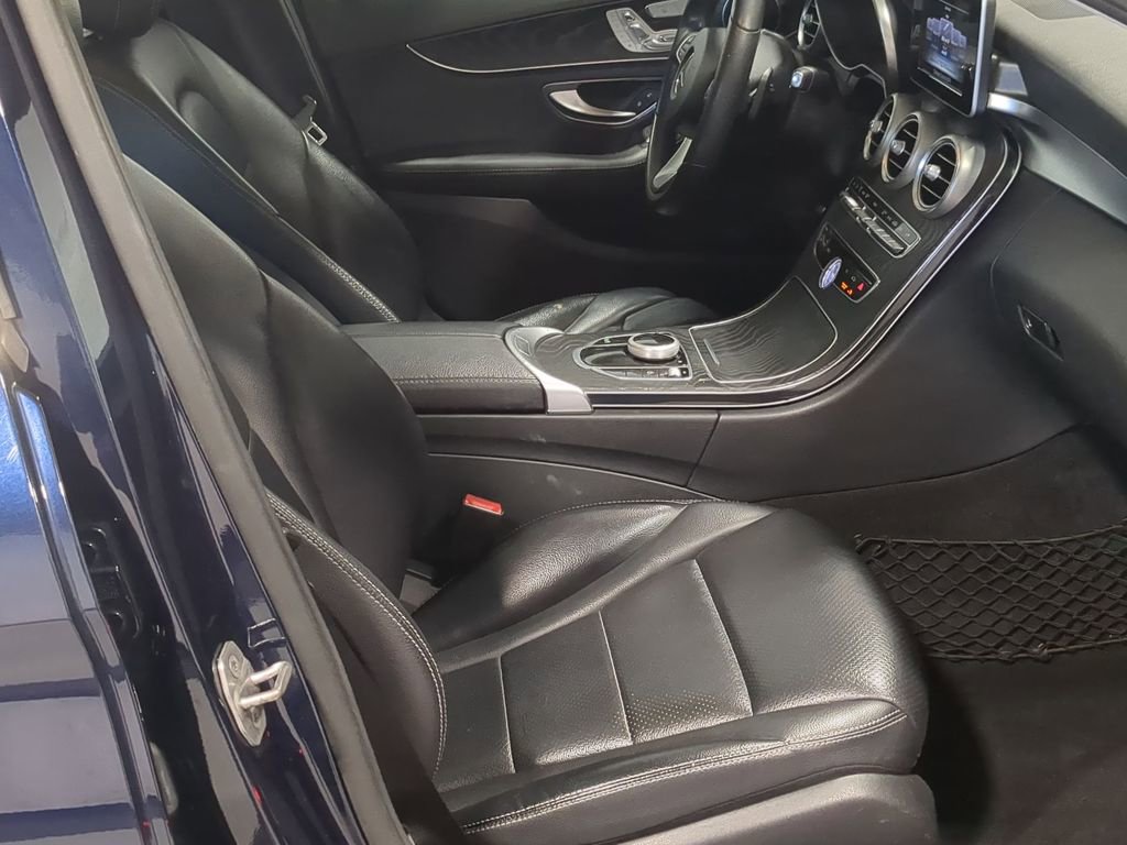 Used 2017 Mercedes-Benz C 300 4MATIC Sedan image 26