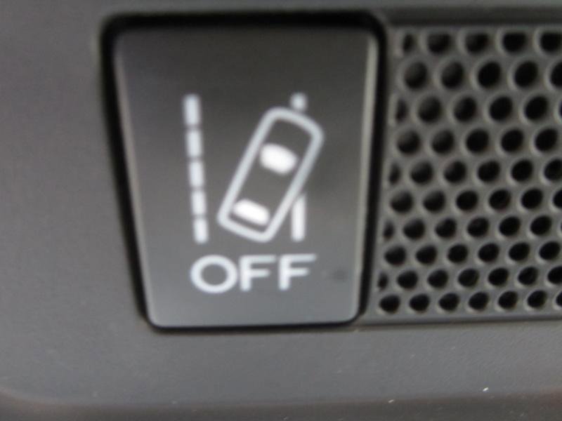 Used 2018 Subaru Impreza 2.0i Premium w/ Eyesight & BSD & Rcta AWD/4WD image 26