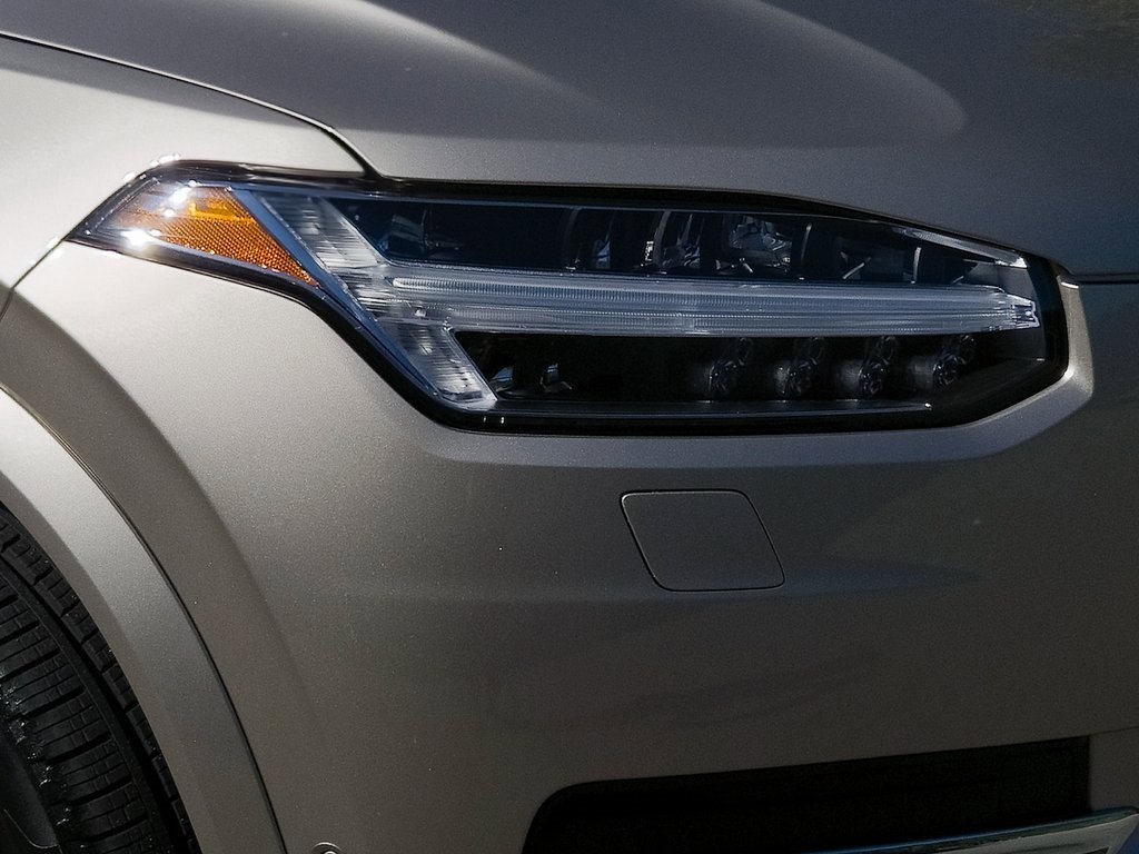 Used 2025 Volvo XC90 T8 Ultra w/ Protection Package Premier image 8