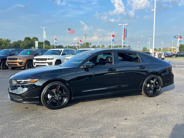 Used 2025 Honda Accord Sport image 3