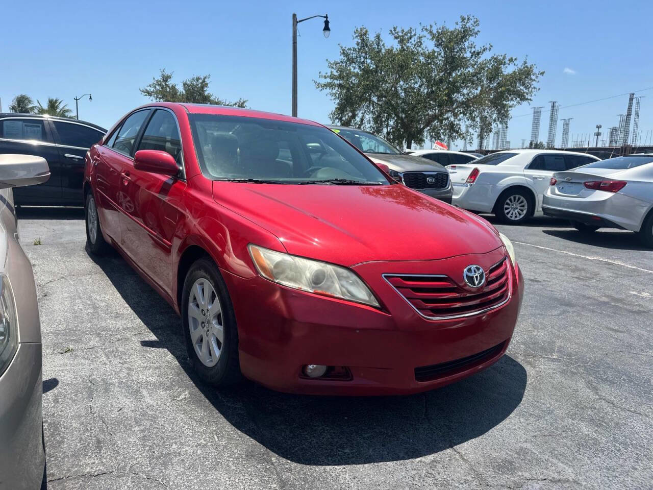 Used 2007 Toyota Camry XLE image 1
