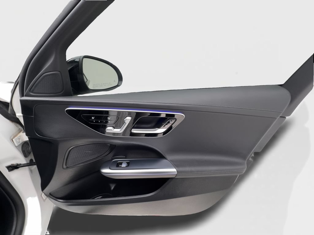 Used 2023 Mercedes-Benz C 300 Sedan image 32