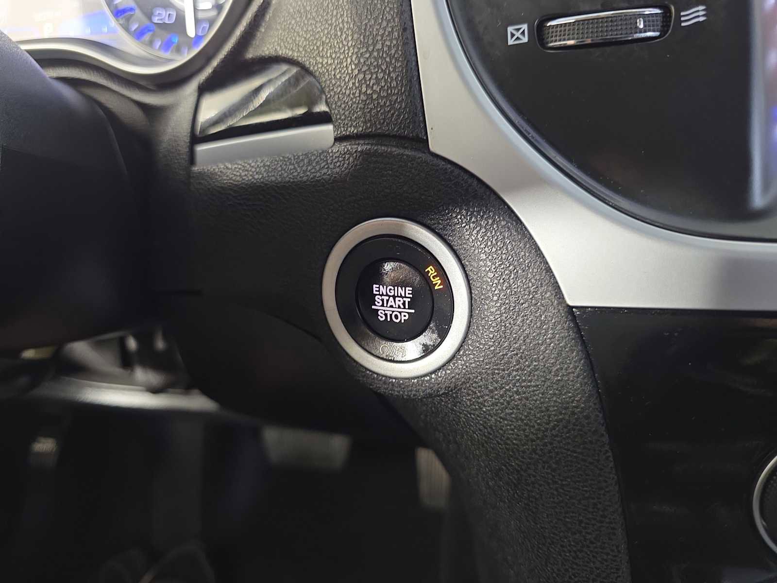 Used 2023 Chrysler 300 Touring image 17