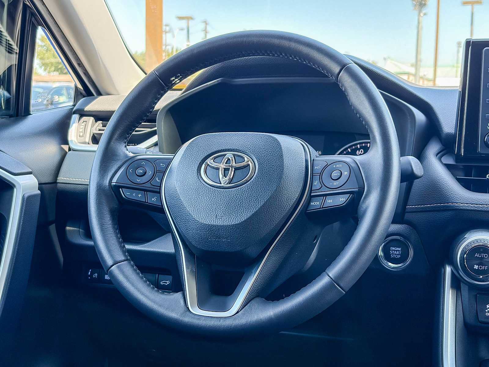 Used 2022 Toyota RAV4 XLE Premium w/ Carpet Mat Package (TMS) FWD image 14