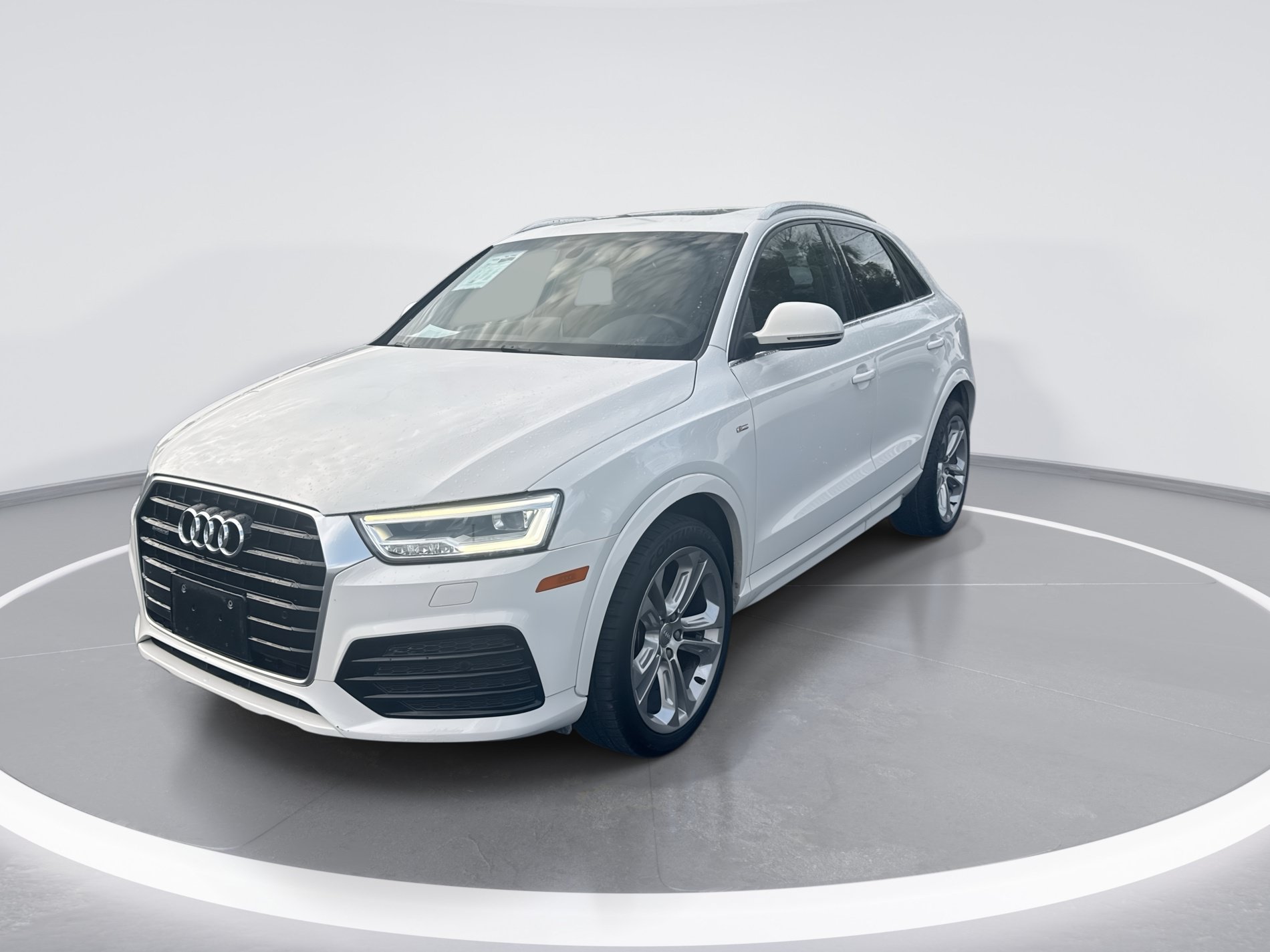 Used 2018 Audi Q3 2.0T Premium Plus w/ Premium Plus Package AWD/4WD image 8