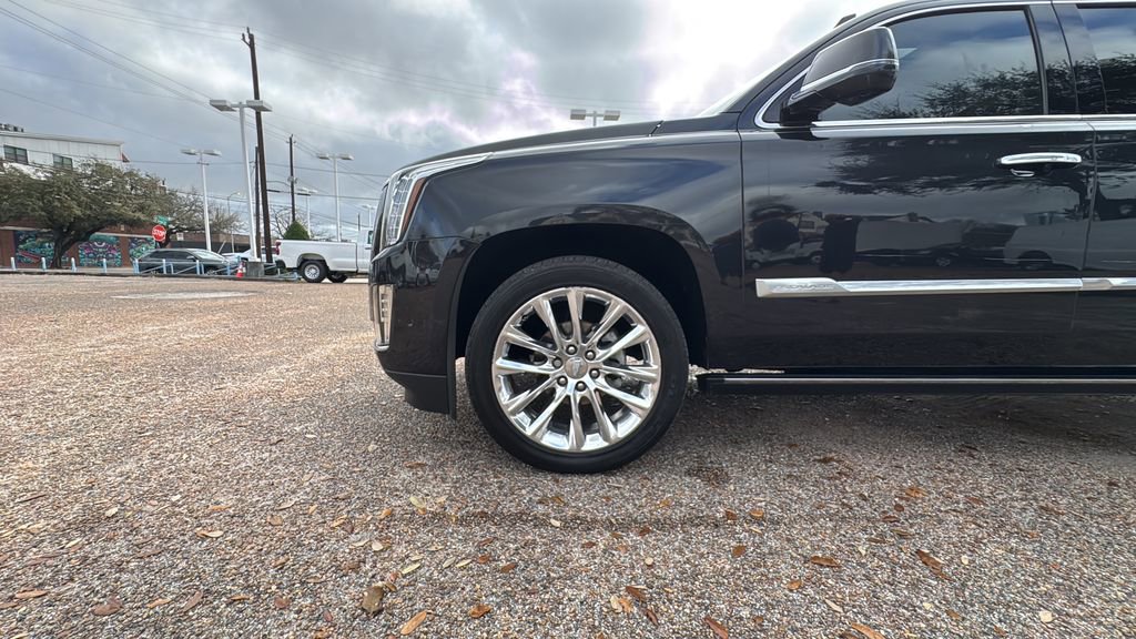 Used 2019 Cadillac Escalade ESV Premium Luxury image 19