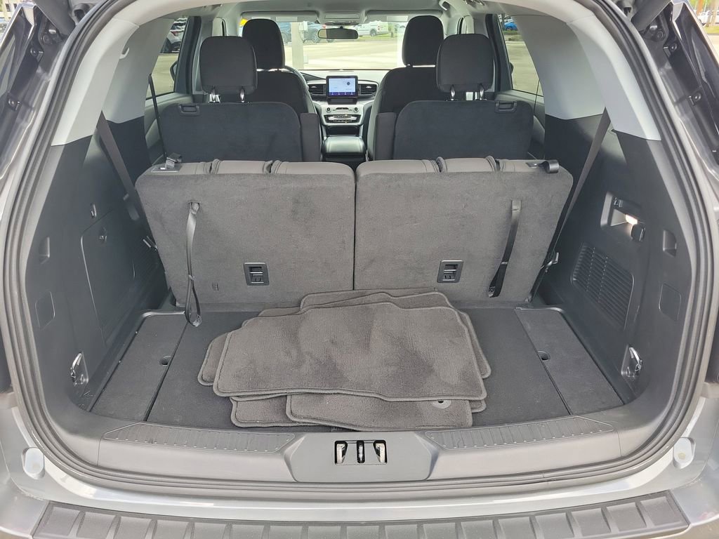 Used 2023 Ford Explorer XLT RWD image 10