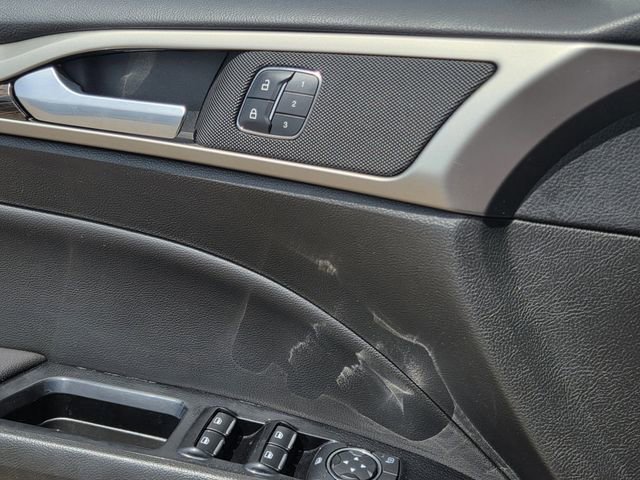 Used 2014 Ford Fusion SE w/ Equipment Group 202A image 17