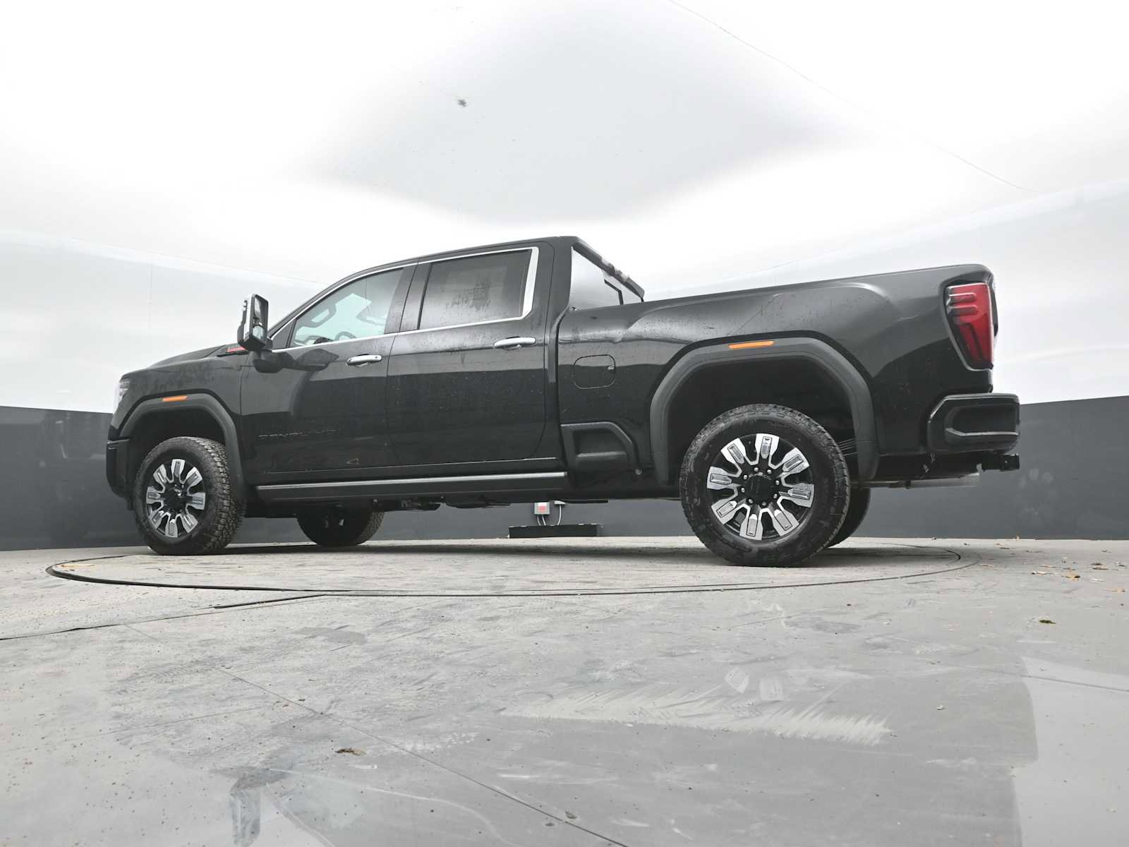 New 2026 GMC Sierra 2500 Denali w/ Denali Reserve Package AWD/4WD image 38