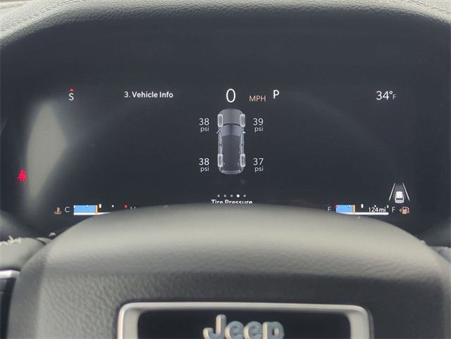 Used 2024 Jeep Grand Cherokee Limited image 16