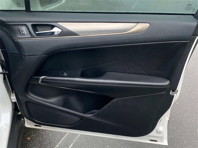 Used 2016 Lincoln MKC Premiere image 37