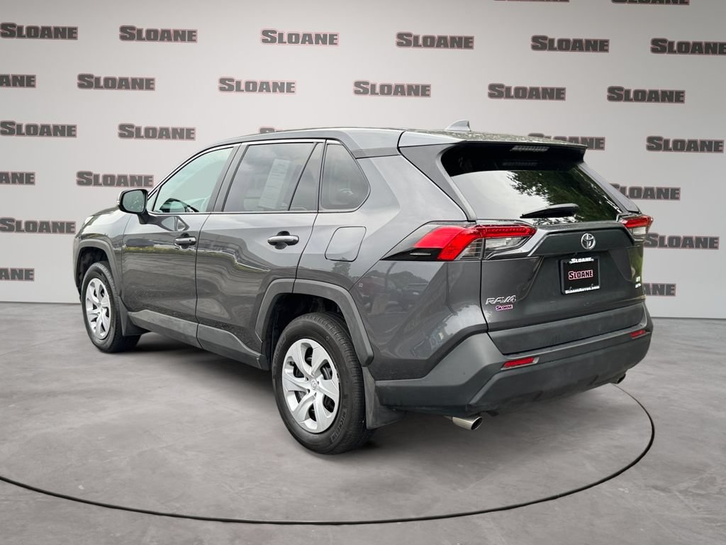 Used 2025 Toyota RAV4 LE AWD/4WD image 3