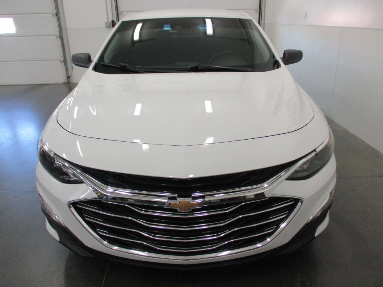 Used 2023 Chevrolet Malibu LS FWD image 8