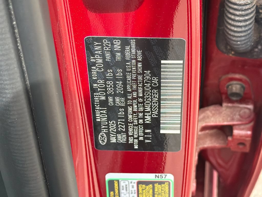 Certified 2025 Hyundai Elantra Sport FWD image 31