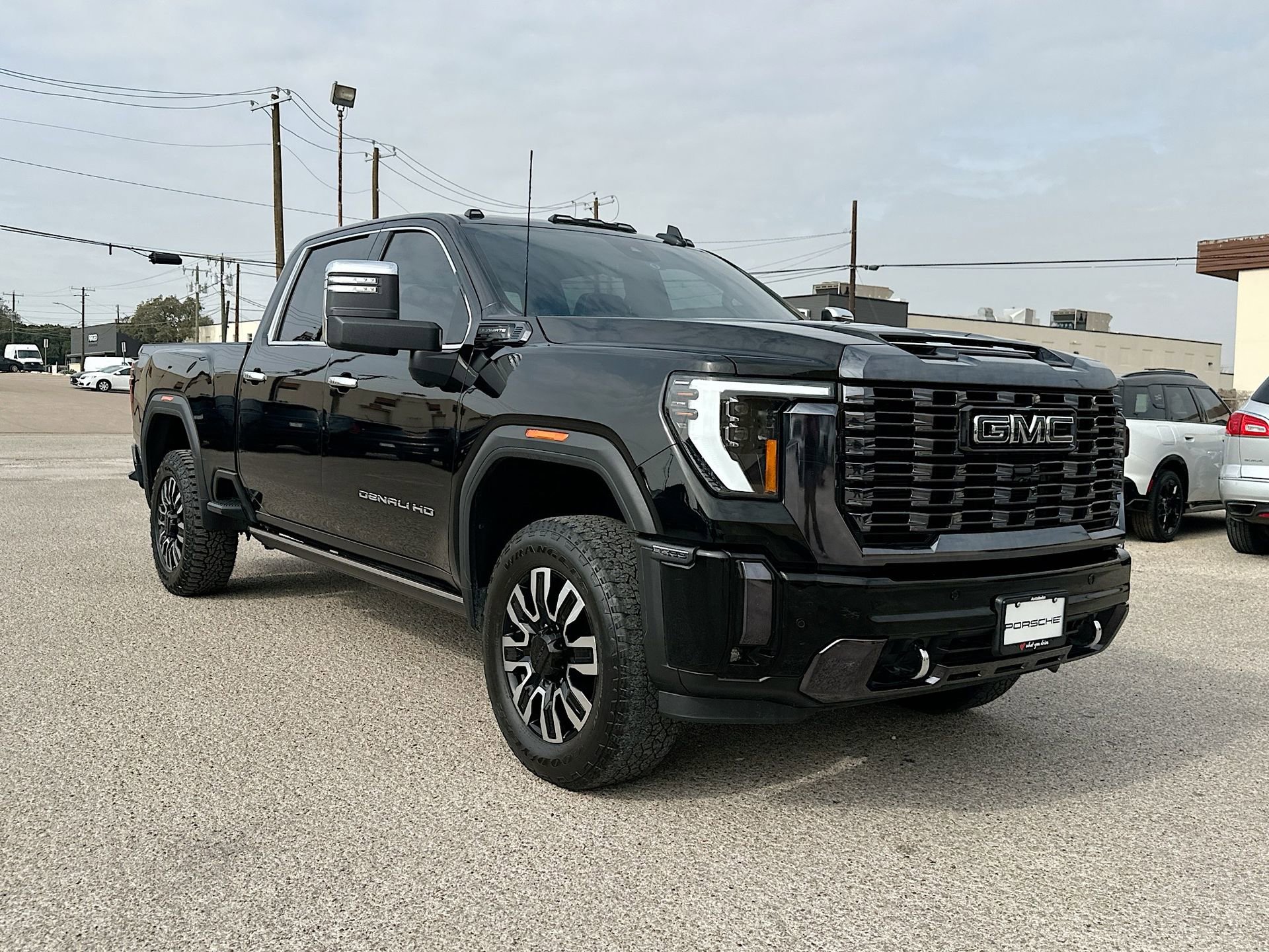 Used 2024 GMC Sierra 3500 Denali Ultimate image 9
