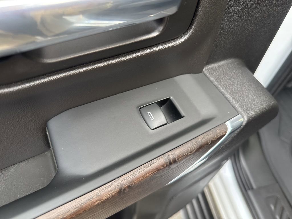 Used 2023 GMC Sierra 3500 Denali image 55