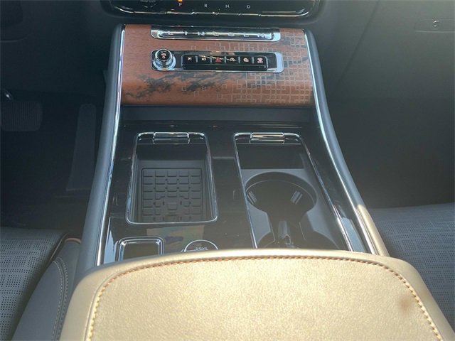 New 2025 Lincoln Aviator Black Label w/ Jet Appearance Package image 17