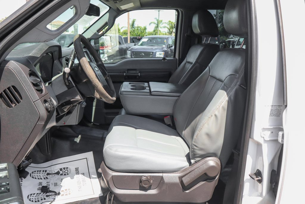 Used 2013 Ford F550 2WD Crew Cab Super Duty w/ Payload Upgrade Pkg image 13