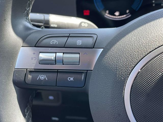 Certified 2025 Hyundai Kona SEL FWD image 21