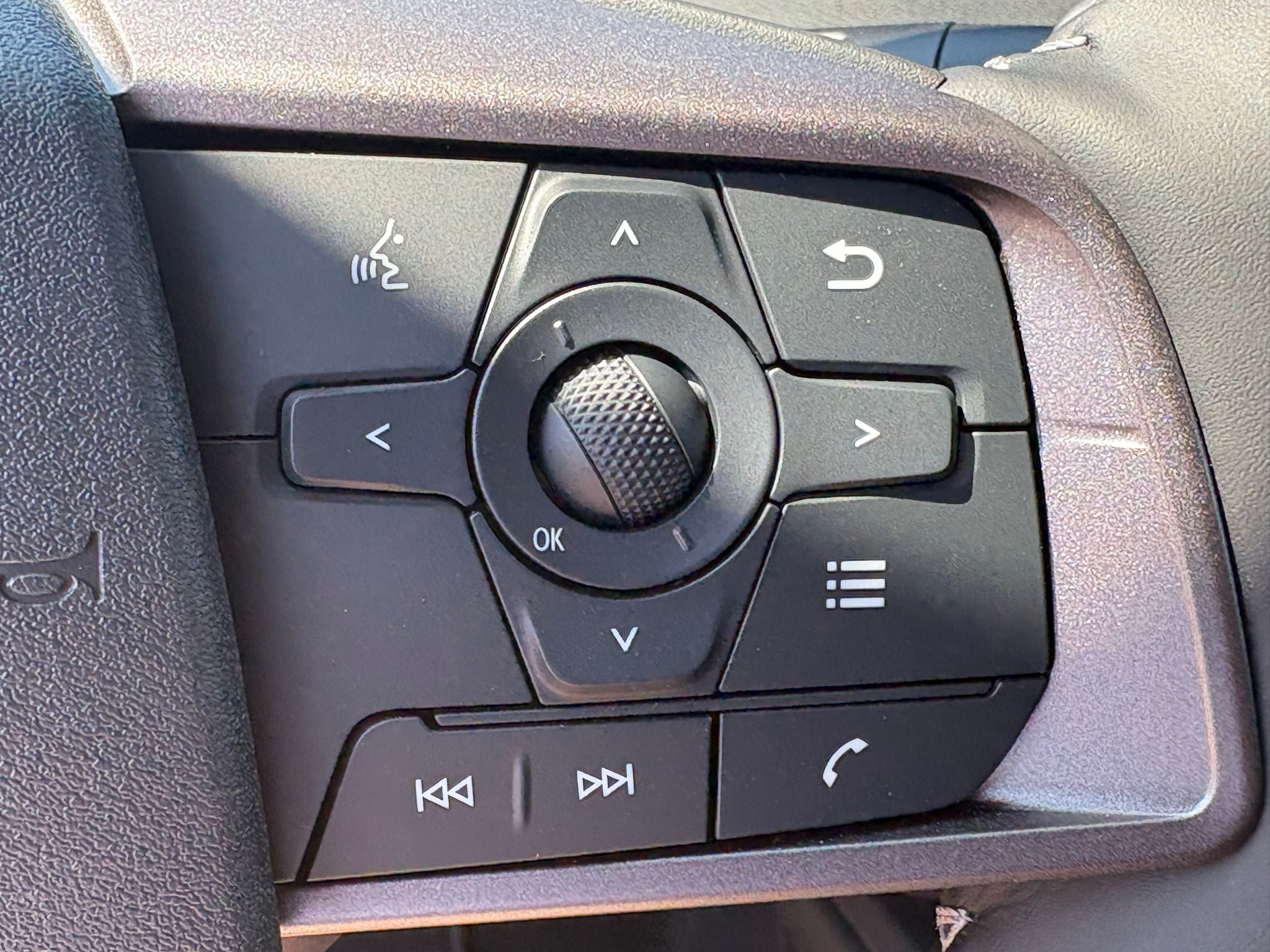 New 2027 Nissan Sentra SV w/ SV Convenience Package FWD image 18
