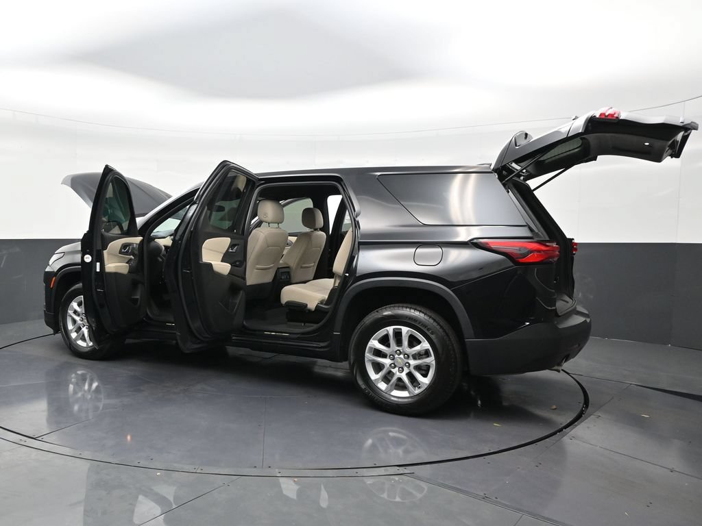 Used 2024 Chevrolet Traverse LS FWD image 28