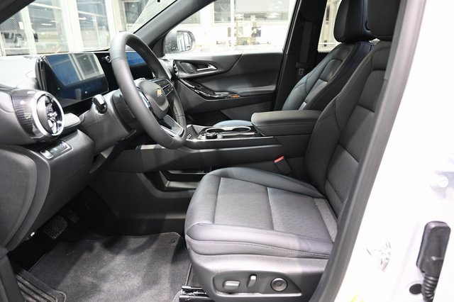 New 2026 Chevrolet Equinox LT w/ Convenience Package II image 9