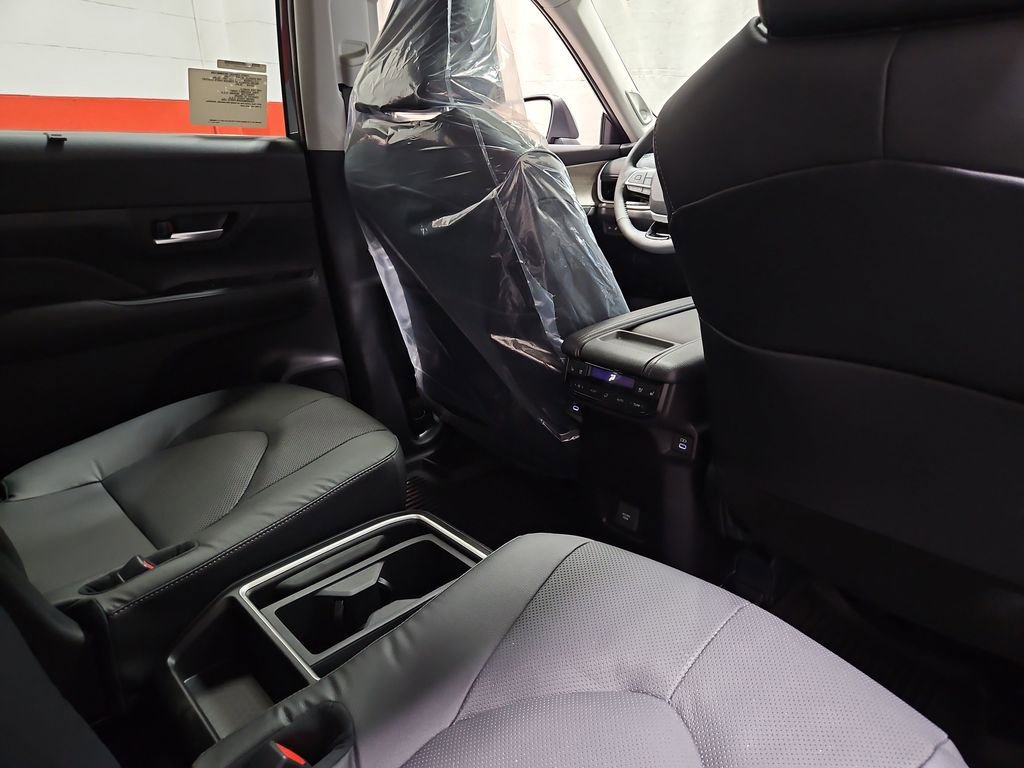 New 2026 Toyota Grand Highlander Platinum image 27