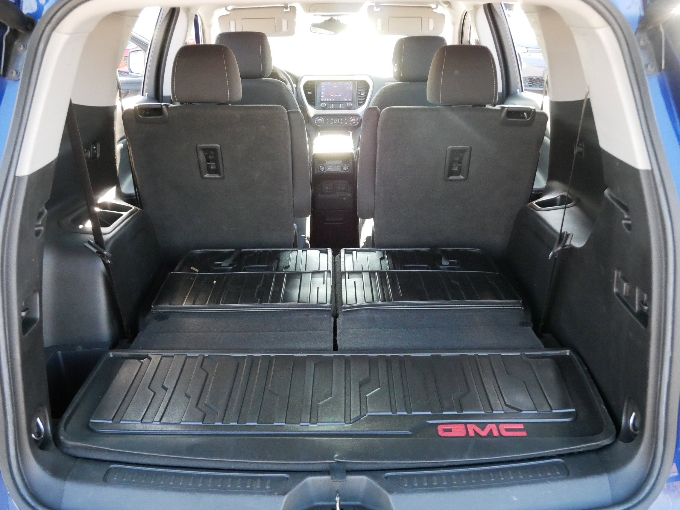 Used 2023 GMC Acadia SLE w/ Driver Convenience Package AWD/4WD image 18