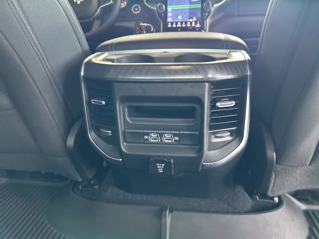 Used 2025 RAM 1500 Big Horn AWD/4WD image 34
