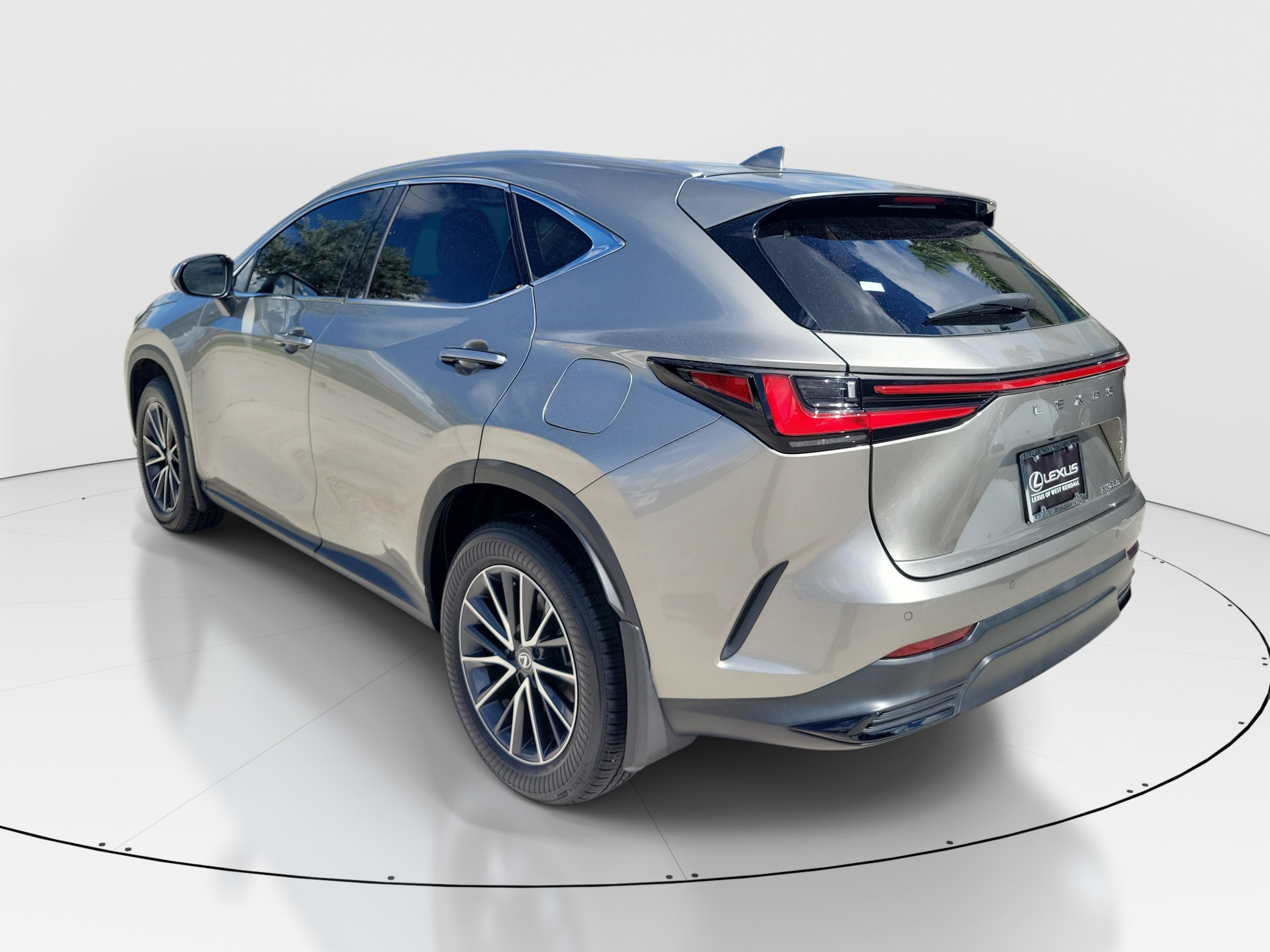 Certified 2025 Lexus NX 250 FWD w/ Premium Package image 6