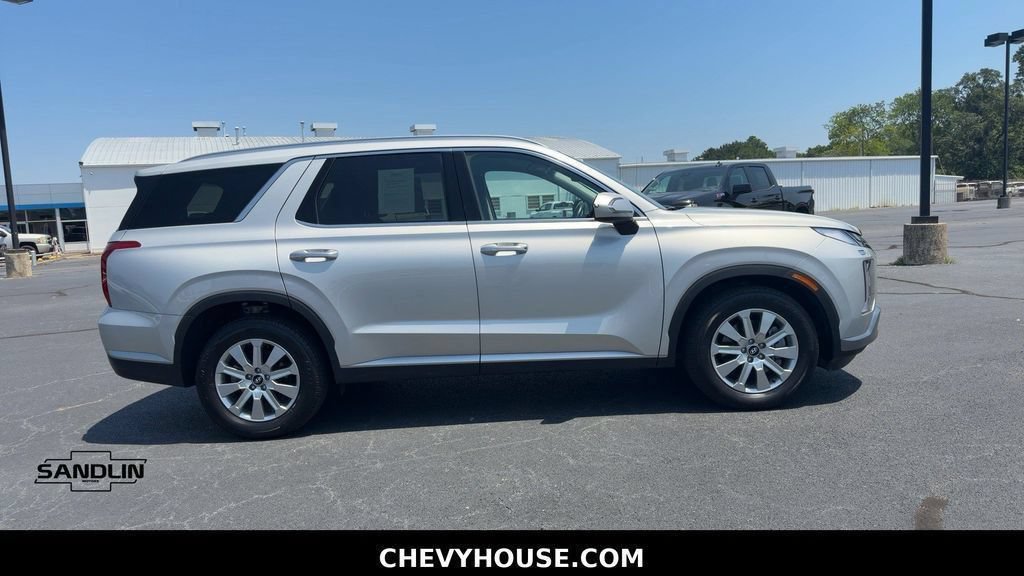 Used 2025 Hyundai Palisade SEL FWD image 2