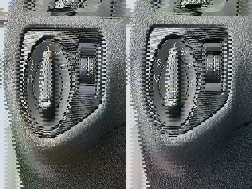 Used 2015 Volkswagen GTI Autobahn w/ Lighting Package (SEL) image 27