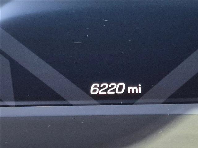 Used 2025 Chevrolet Corvette Z06 RWD image 11