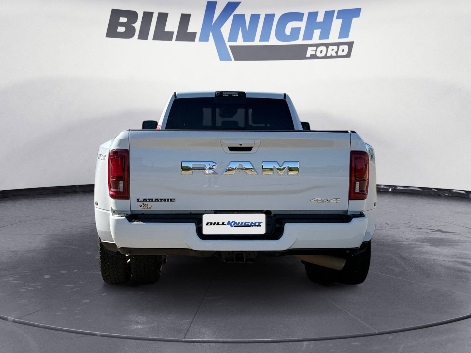 Used 2025 RAM 3500 Laramie w/ Sport Appearance Package AWD/4WD image 4