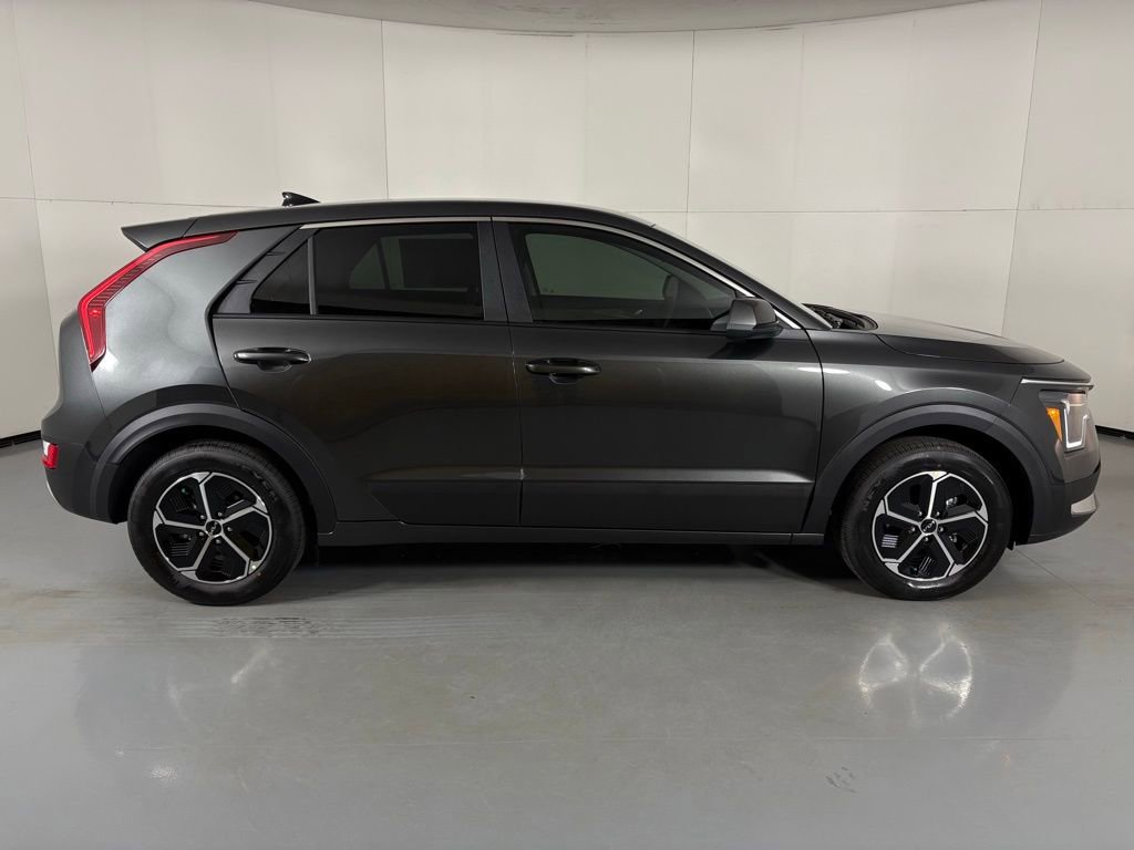 New 2026 Kia Niro LX image 9