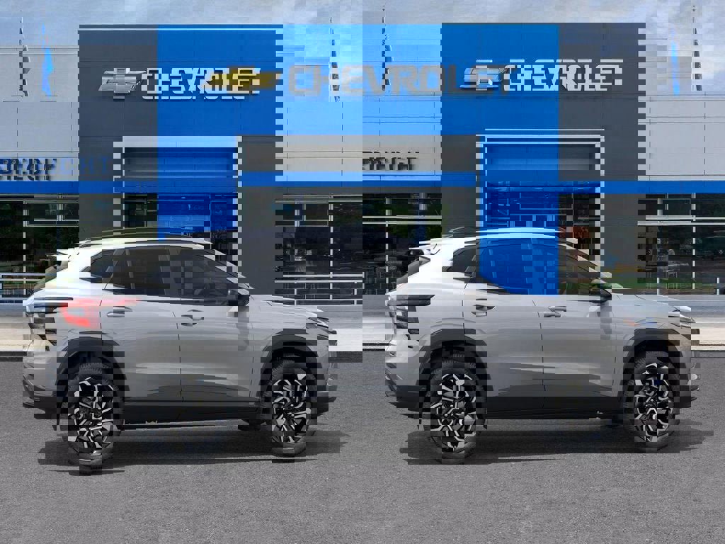 New 2025 Chevrolet Trax RS w/ Sunroof Package image 5