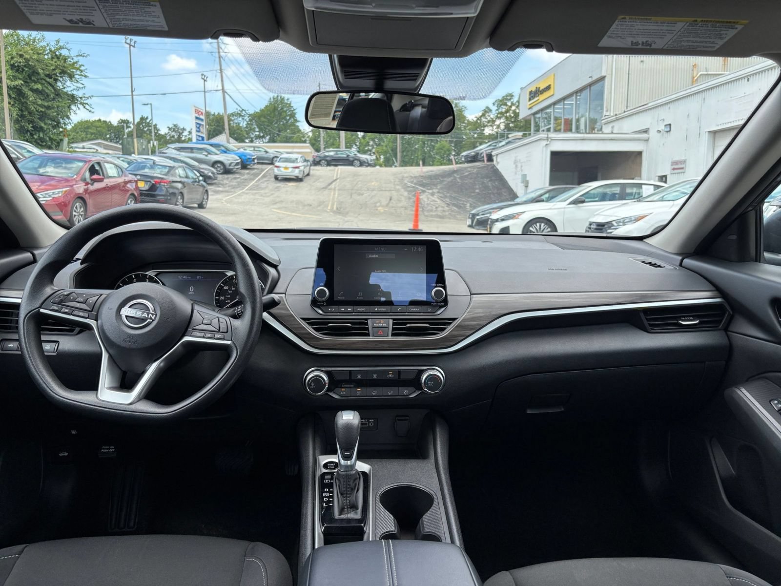 Used 2026 Nissan Altima 2.5 SV FWD image 32