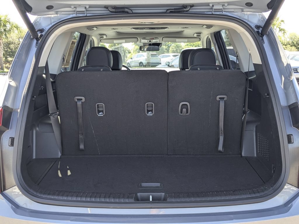 Used 2025 Kia Telluride S FWD image 14