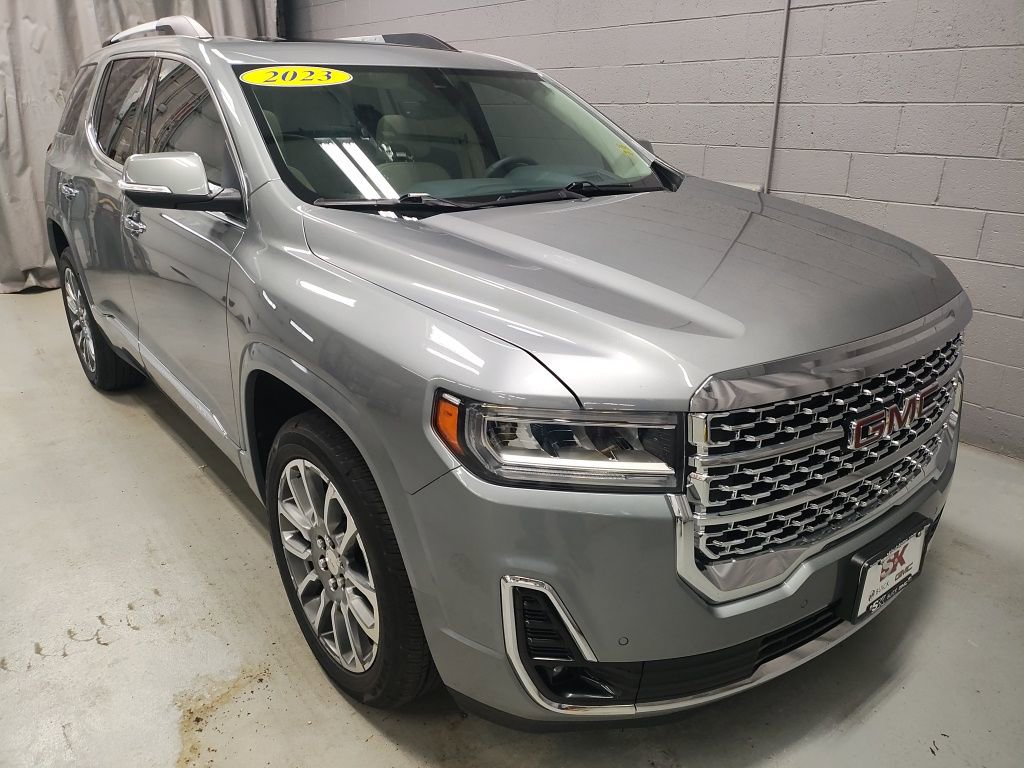 Used 2023 GMC Acadia Denali w/ Denali Ultimate Package image 5